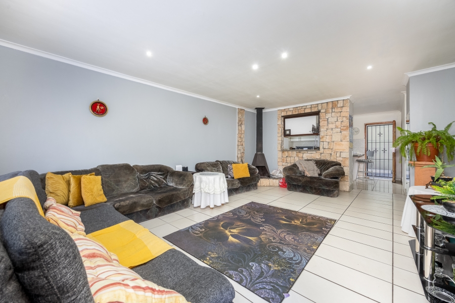 2 Bedroom Property for Sale in Rustdal Western Cape